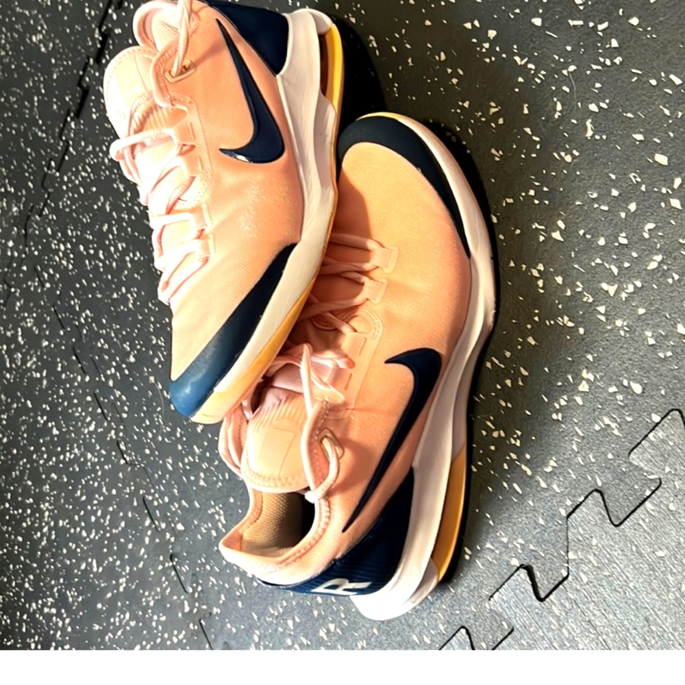 Nike Air Max Wild Card/ pink and blue